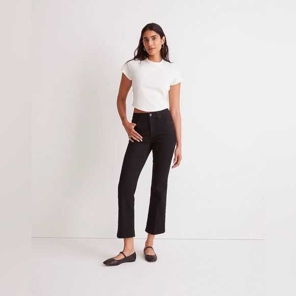 Madewell Denim - Madewell Petite Kick Out Crop Jeans NM812 Black P 26